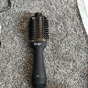 Lange blow out brush